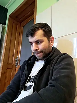 Snapshot of hornny1995 chatting on February 2025 12:11:02 PM hornny1995 online show from February 2025 12:11:02 PM