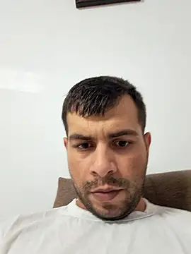 Snapshot of hornny1995 chatting on September 2025 05:17:01 PM hornny1995 online show from September 2025 05:17:01 PM