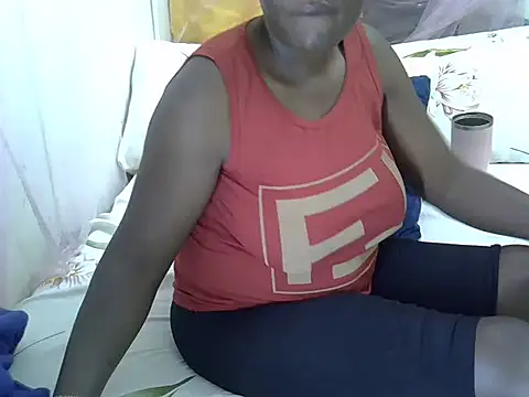 Snapshot of Sweetreena chatting on May 2026 03:24:02 AM Sweetreena online show from May 2026 03:24:02 AM