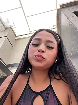 Juli Walker online show from December 2024 03:48:02 PM