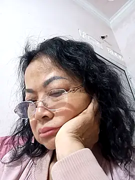 Hotestlove online show from November 2025 02:51:01 PM