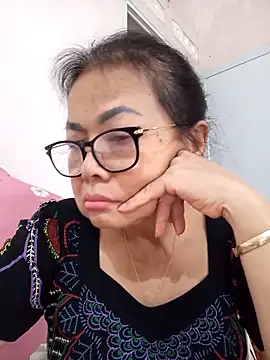 Hotestlove online show from March 2026 01:43:01 AM