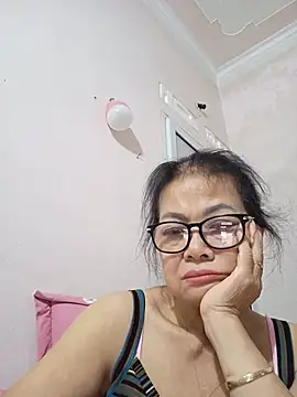 Snapshot of Hotestlove chatting on July 2026 07:13:01 AM Hotestlove online show from July 2026 07:13:01 AM