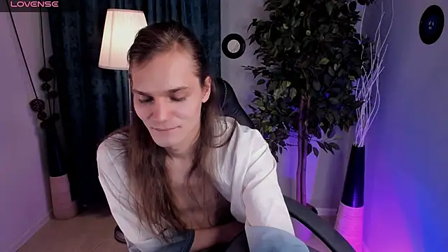 Snapshot of Will_Will_ chatting on February 2026 09:32:01 PM Will Will online show from February 2026 09:32:01 PM