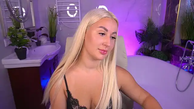 Snapshot of LiaBrazzerr chatting on June 2026 02:08:01 PM LiaBrazzerr online show from June 2026 02:08:01 PM