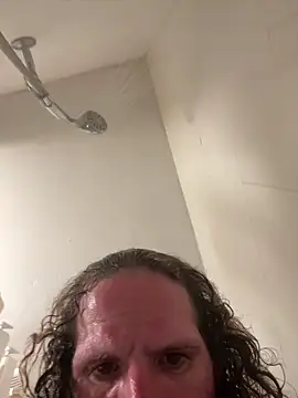 Crackkers online show from November 2025 06:01:01 AM