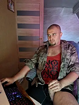 Snapshot of Foxyshaved chatting on May 2026 04:51:01 AM Foxyshaved online show from May 2026 04:51:01 AM