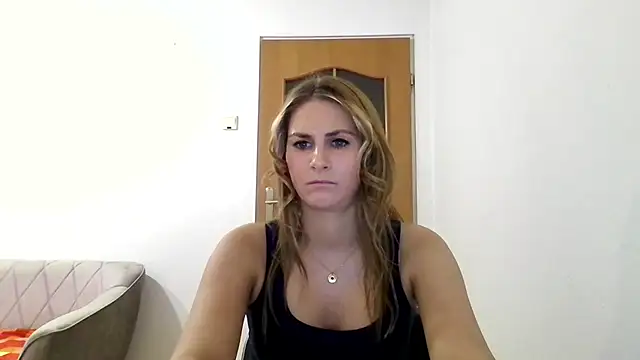 Snapshot of DagmarieFlirt chatting on February 2025 04:33:02 PM DagmarieFlirt online show from February 2025 04:33:02 PM