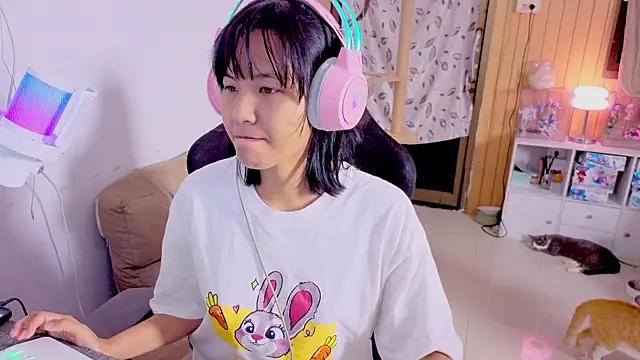 Kana G online show from October 2025 04:16:01 PM