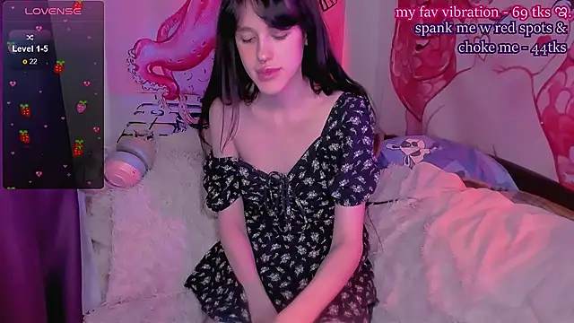 Snapshot of Sofagreen_ chatting on December 2024 09:57:01 PM Sofagreen online show from December 2024 09:57:01 PM