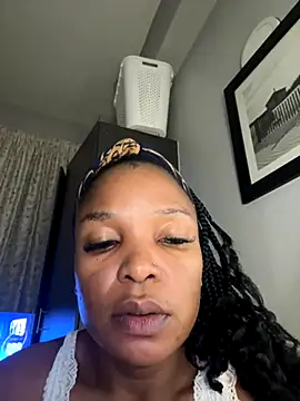 slimcateee online show from October 2025 07:02:01 PM