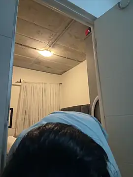 slimcateee online show from November 2025 07:03:01 PM