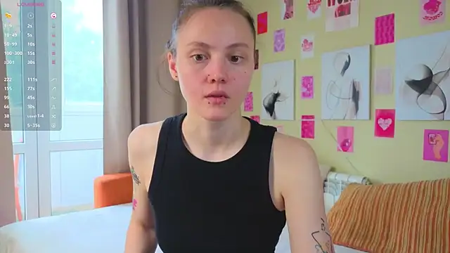 Snapshot of MaryCoopeer chatting on July 2026 05:22:01 AM MaryCoopeer online show from July 2026 05:22:01 AM