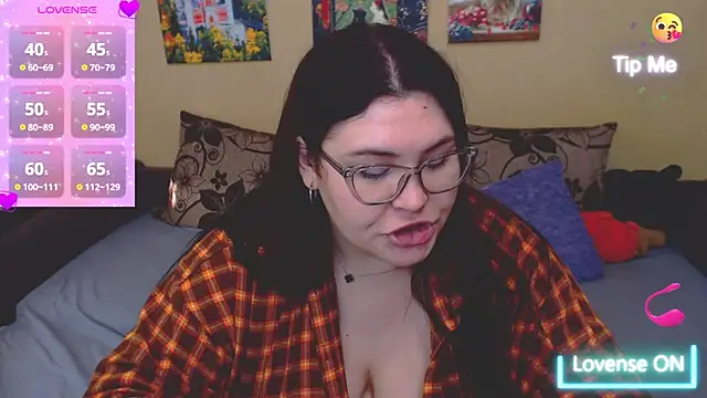JuliaKeln online show from May 2026 04:14:01 PM