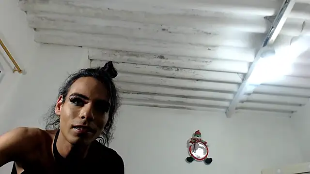 Snapshot of DanielaTsDom chatting on January 2025 01:48:01 AM DanielaTsDom online show from January 2025 01:48:01 AM