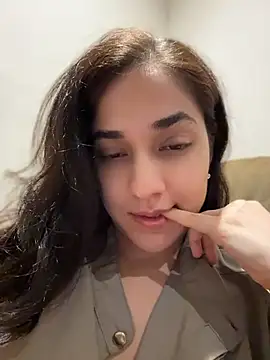 Snapshot of CuteeRose chatting on July 2026 04:57:02 PM CuteeRose online show from July 2026 04:57:02 PM