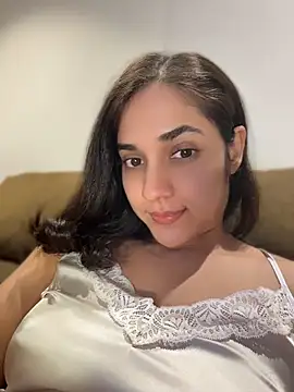 Snapshot of CuteeRose chatting on July 2026 05:51:02 PM CuteeRose online show from July 2026 05:51:02 PM