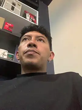 Chocolatito26 online show from February 2025 05:16:02 PM