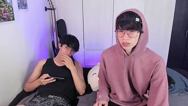 Aventure Twinks online show from December 2024 03:54:01 AM