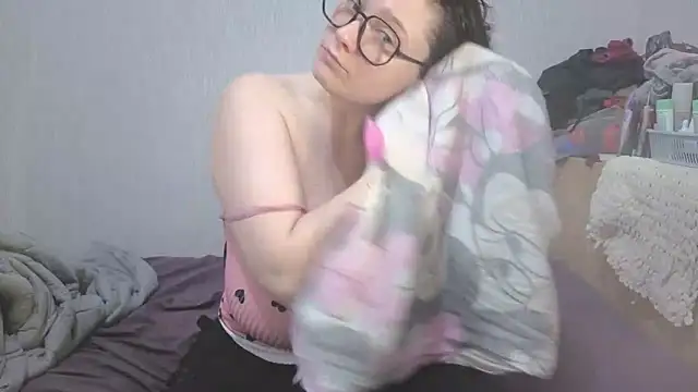 Nina7HotCherry online show from February 2026 05:21:01 PM