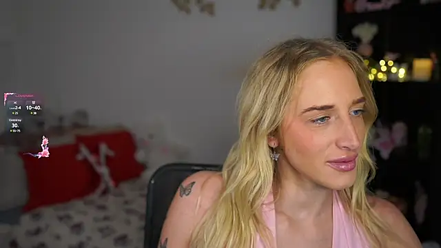 Nicolette  Shea  online show from December 2024 01:55:02 PM