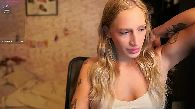 Nicolette  Shea  online show from January 2026 09:44:02 AM