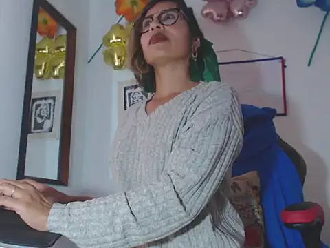 fantasty nylon online show from December 2024 08:25:02 PM