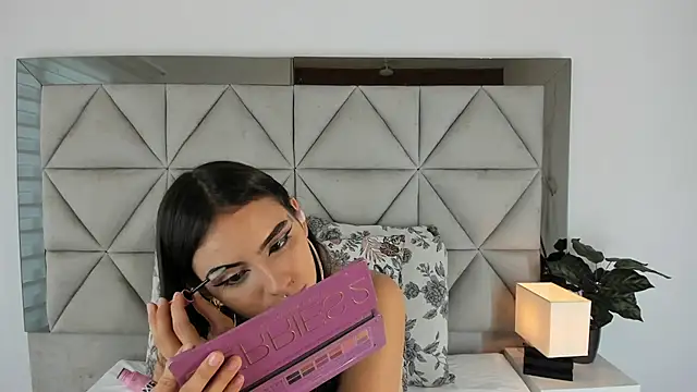 nina pons online show from September 2025 09:04:02 PM