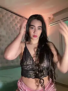 Snapshot of ZarahEvans chatting on December 2024 07:51:01 PM ZarahEvans online show from December 2024 07:51:01 PM