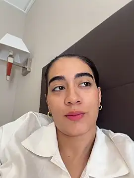 Snapshot of ZarahEvans chatting on June 2026 09:02:01 AM ZarahEvans online show from June 2026 09:02:01 AM