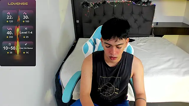 Snapshot of Franco_Rizzo_ chatting on December 2024 08:11:01 PM Franco Rizzo online show from December 2024 08:11:01 PM