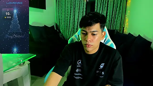 Snapshot of Franco_Rizzo_ chatting on December 2024 11:40:02 PM Franco Rizzo online show from December 2024 11:40:02 PM