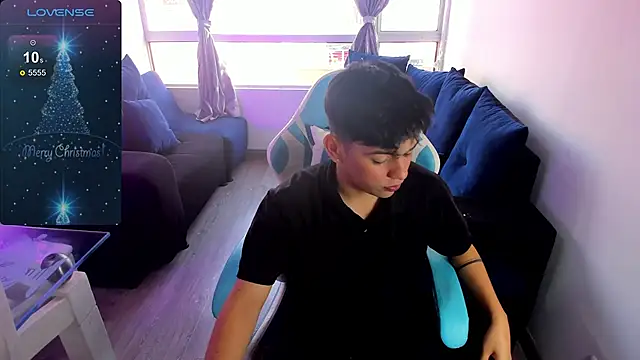 Snapshot of Franco_Rizzo_ chatting on December 2024 07:03:02 PM Franco Rizzo online show from December 2024 07:03:02 PM