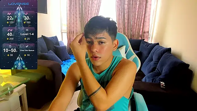 Snapshot of Franco_Rizzo_ chatting on December 2024 08:53:02 PM Franco Rizzo online show from December 2024 08:53:02 PM