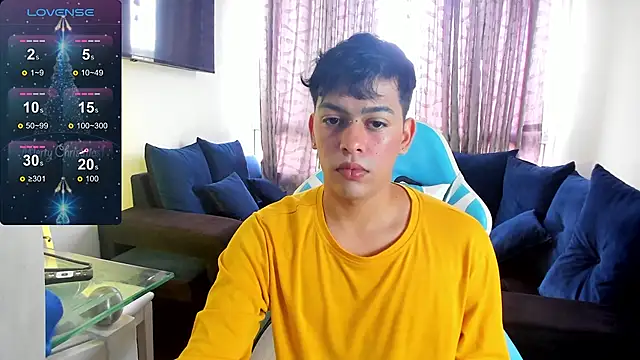 Snapshot of Franco_Rizzo_ chatting on December 2024 07:32:01 PM Franco Rizzo online show from December 2024 07:32:01 PM