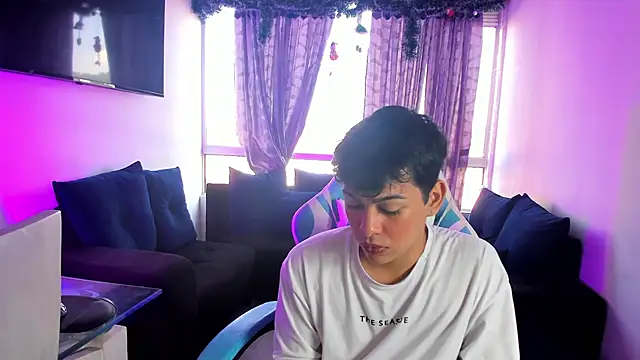 Snapshot of Franco_Rizzo_ chatting on January 2025 04:11:01 PM Franco Rizzo online show from January 2025 04:11:01 PM