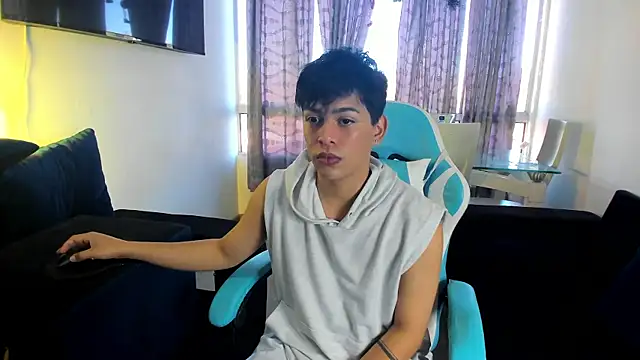 Snapshot of Franco_Rizzo_ chatting on January 2025 06:20:02 PM Franco Rizzo online show from January 2025 06:20:02 PM