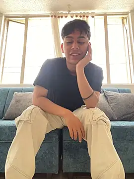 Snapshot of Franco_Rizzo_ chatting on February 2025 07:25:01 PM Franco Rizzo online show from February 2025 07:25:01 PM