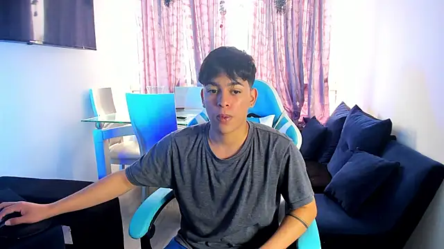 Snapshot of Franco_Rizzo_ chatting on February 2025 08:24:01 PM Franco Rizzo online show from February 2025 08:24:01 PM