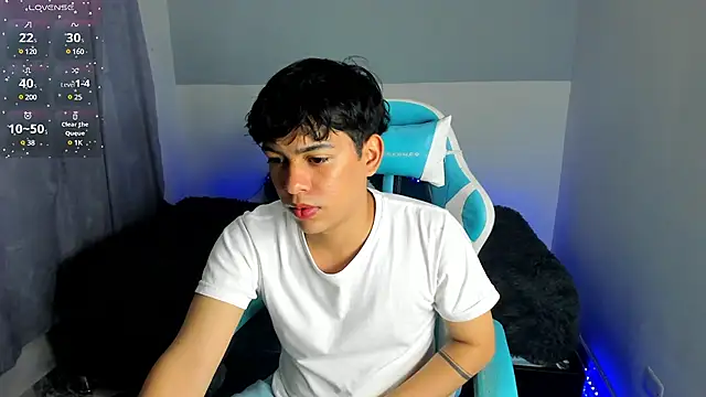 Snapshot of Franco_Rizzo_ chatting on March 2025 09:27:02 PM Franco Rizzo online show from March 2025 09:27:02 PM