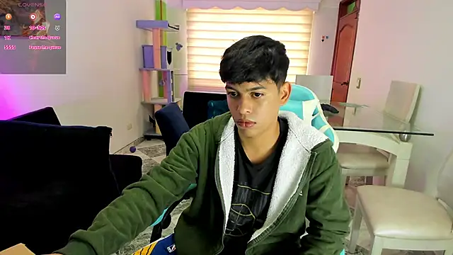 Snapshot of Franco_Rizzo_ chatting on September 2025 09:47:02 PM Franco Rizzo online show from September 2025 09:47:02 PM