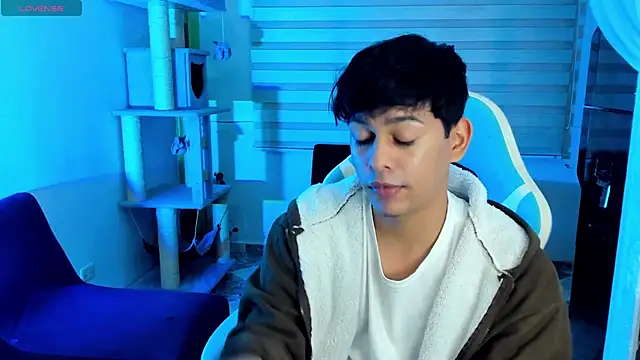 Snapshot of Franco_Rizzo_ chatting on October 2025 12:31:02 AM Franco Rizzo online show from October 2025 12:31:02 AM