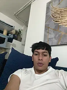 Snapshot of Franco_Rizzo_ chatting on October 2025 06:58:02 AM Franco Rizzo online show from October 2025 06:58:02 AM