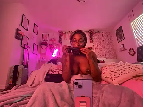 VixenCapri online show from January 2026 07:28:02 PM