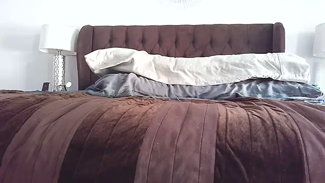 RoodoggXL online show from April 2026 10:56:02 PM