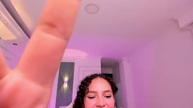 Snapshot of anahi_curlie1 chatting on May 2026 06:09:01 PM anahi curlie1 online show from May 2026 06:09:01 PM