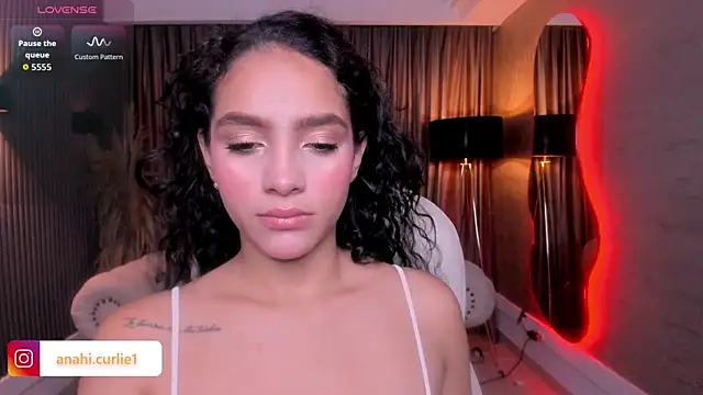 Snapshot of anahi_curlie1 chatting on June 2026 11:24:02 AM anahi curlie1 online show from June 2026 11:24:02 AM