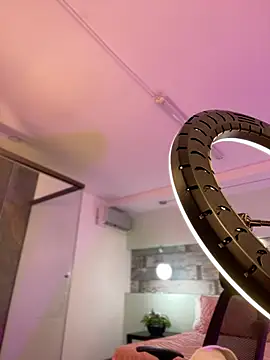 Snapshot of Emilia_Bakerr chatting on January 2025 06:17:01 PM Emilia Bakerr online show from January 2025 06:17:01 PM