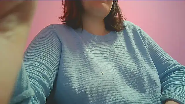 Snapshot of Lucinka1 chatting on December 2024 05:22:01 PM Lucinka1 online show from December 2024 05:22:01 PM