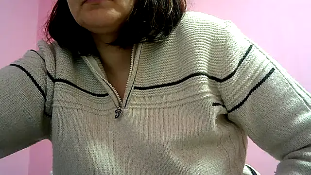 Snapshot of Lucinka1 chatting on December 2024 03:22:01 PM Lucinka1 online show from December 2024 03:22:01 PM